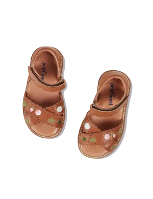 Blooming Clover Scallop Crossover Sandal - Cognac