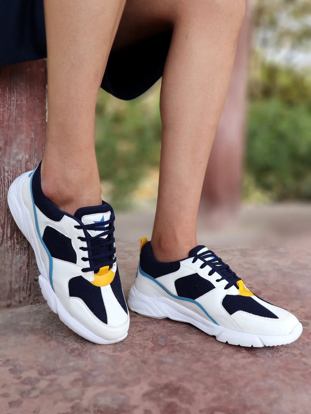 Men White/Navy Blue Sporty Outfit Lace Up Sneakers