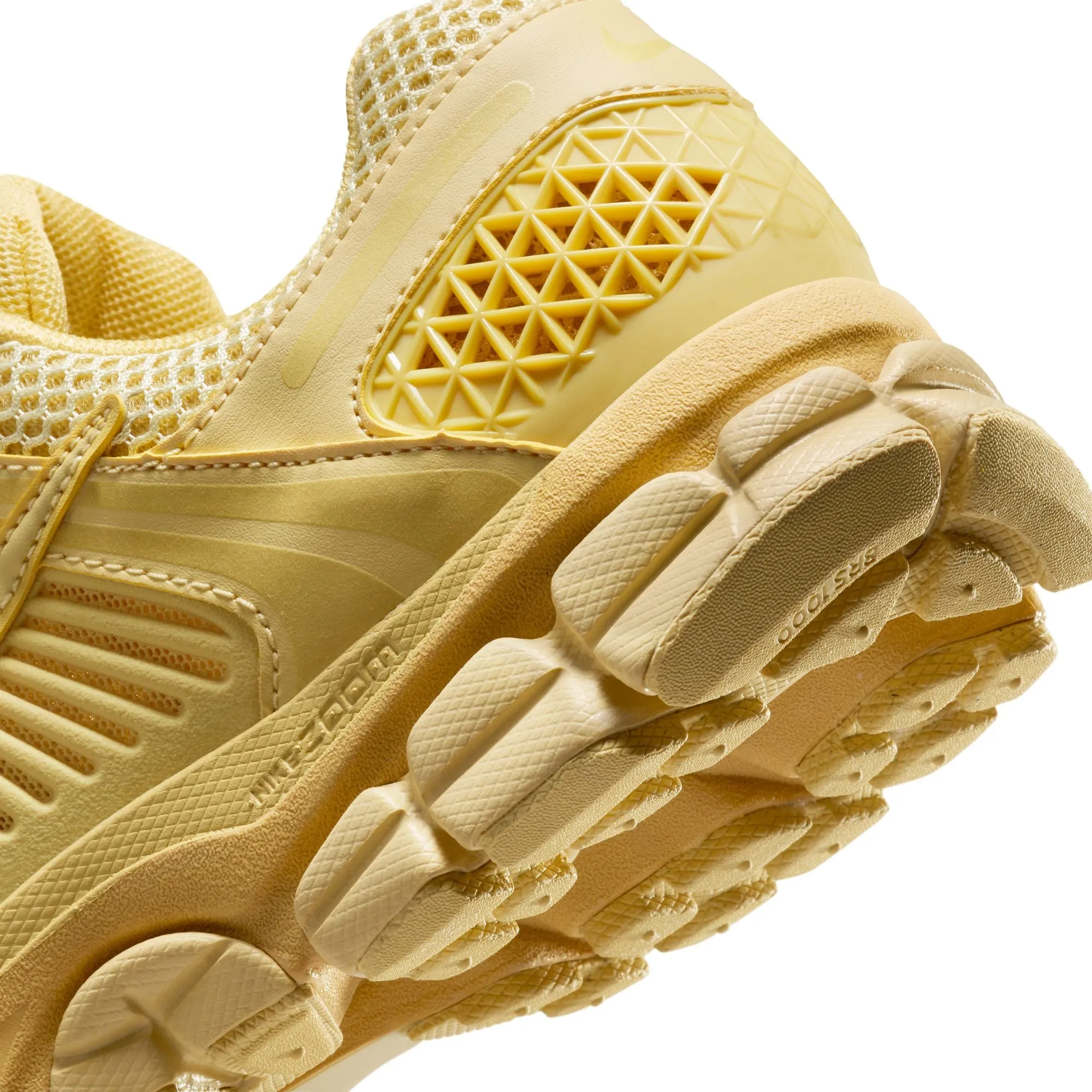 Nike Zoom Vomero 5 Saturn Gold/Lemon Wash FQ7079-700