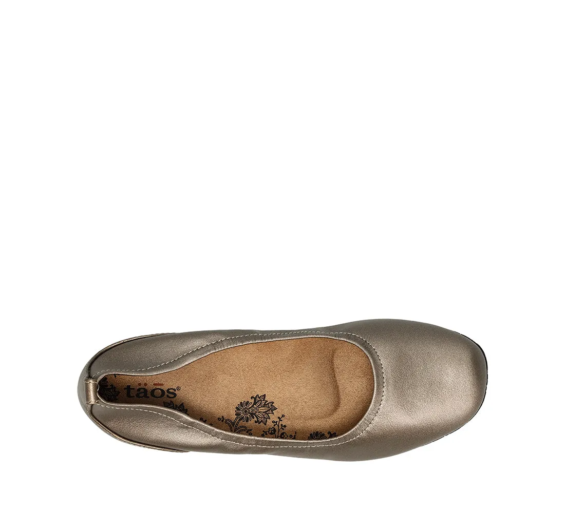 Taos Chit Chat Flat Women's