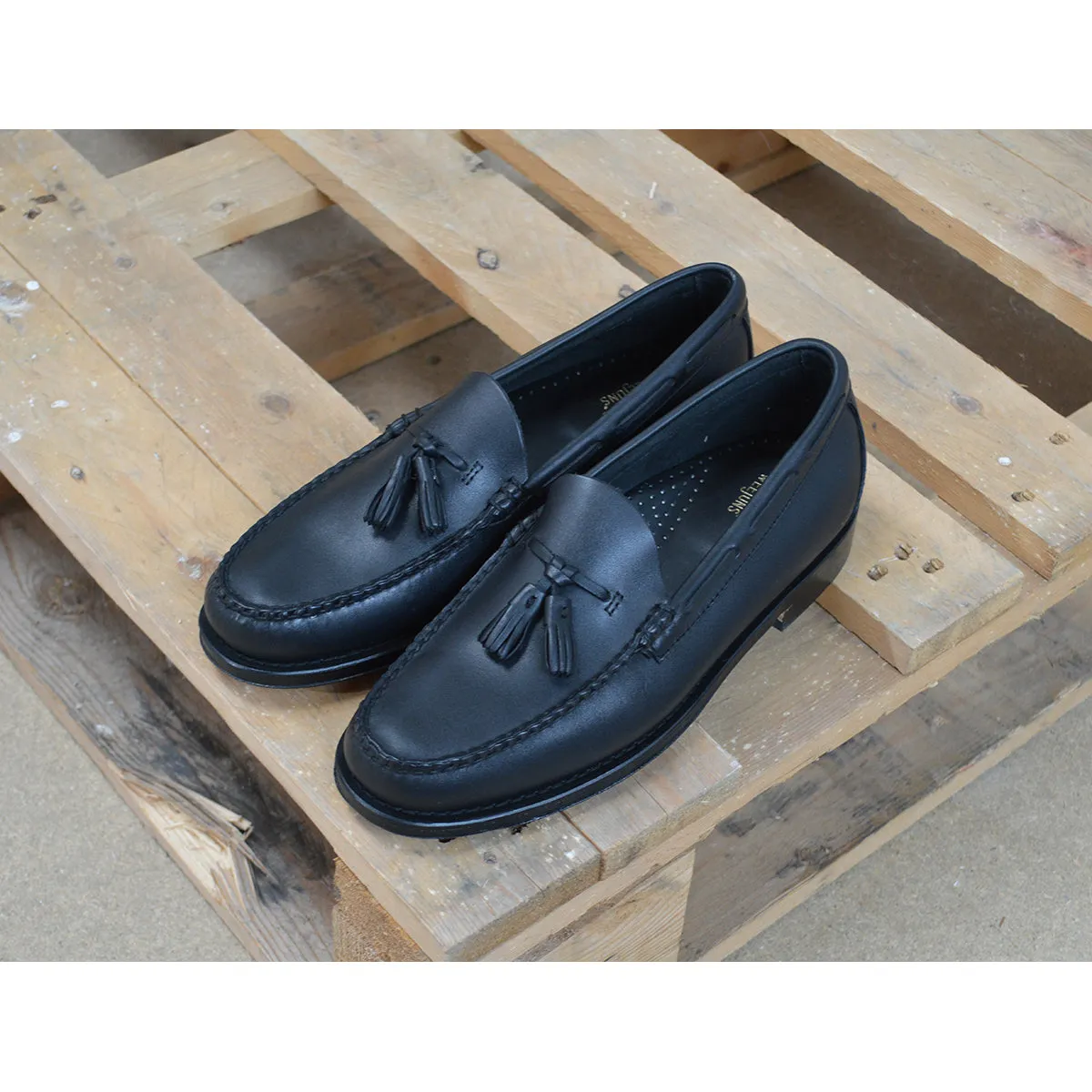 Weejuns Larkin Tassel Loafers Soft Black Leather