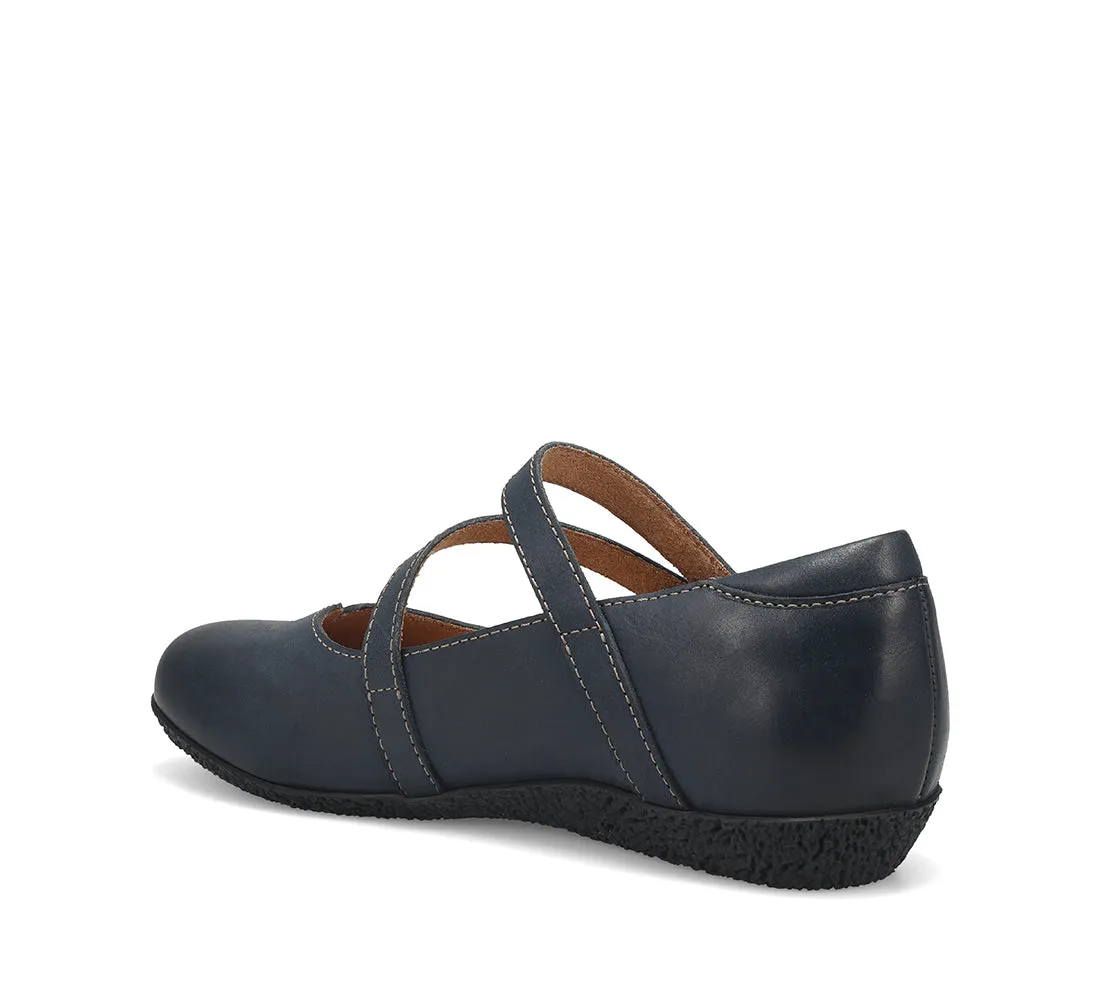 Women's Taos Banter Color: Navy