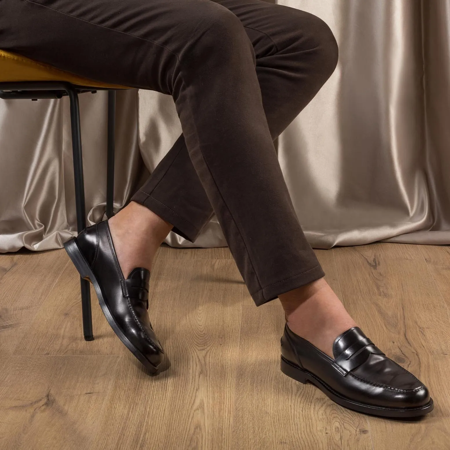 ZEN 57020<br>Black loafer